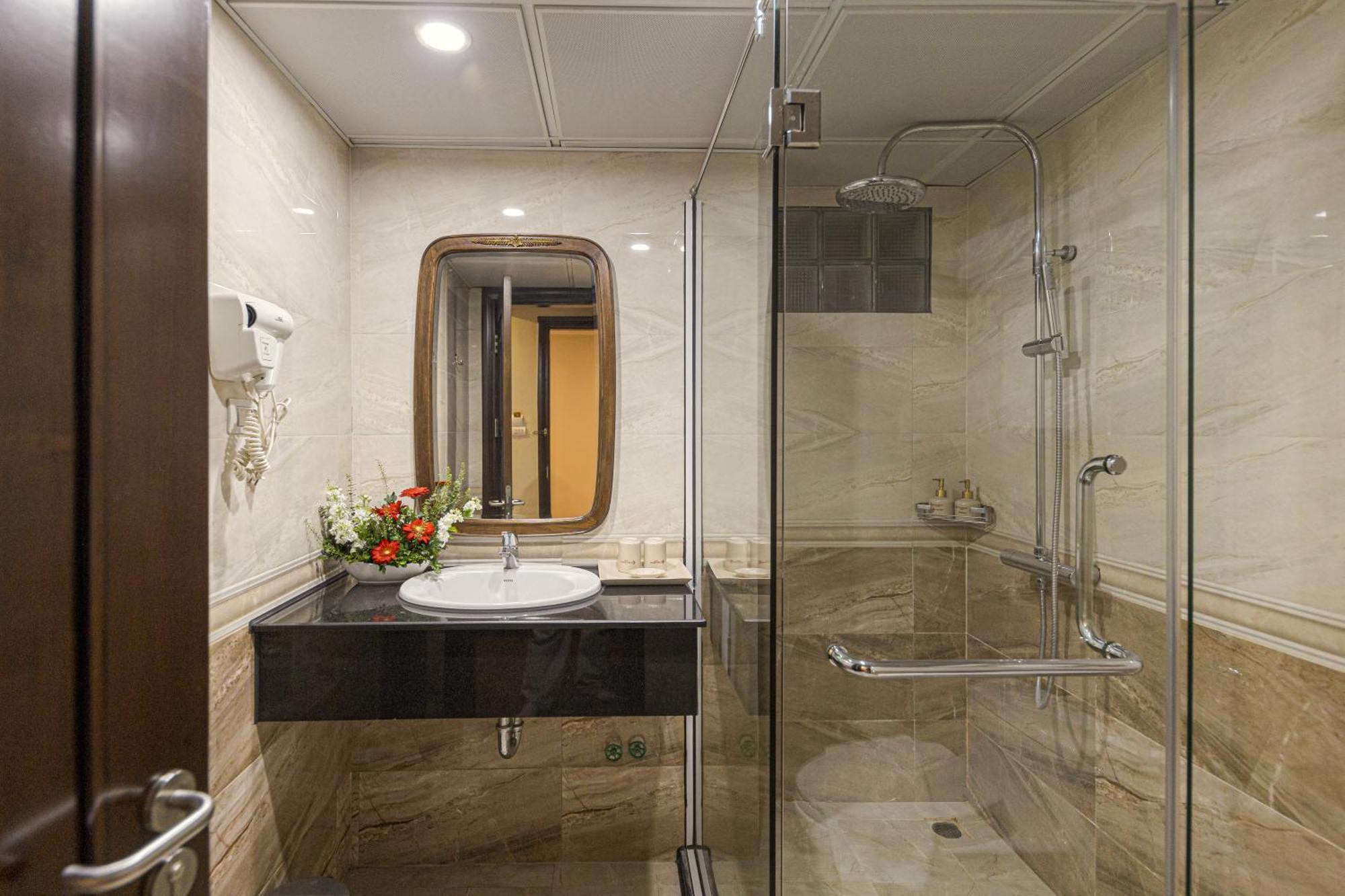 Suite Nhìn Ra Thành Phố