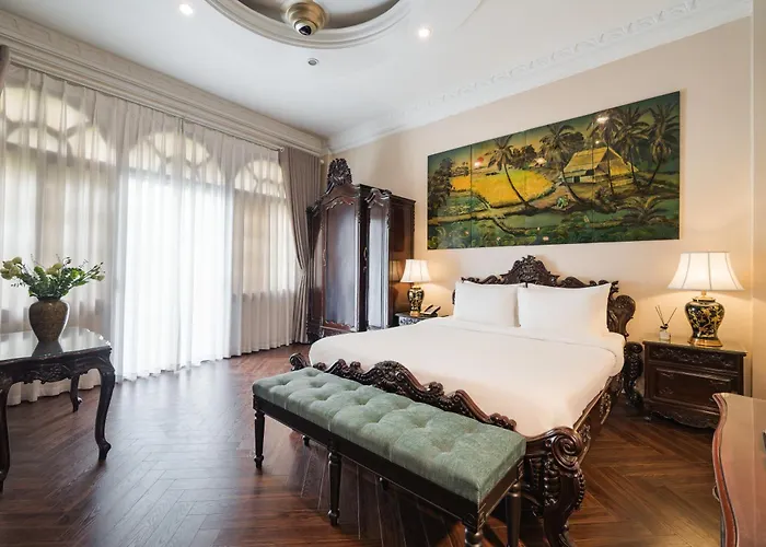 Hanoi Little Town Hotel